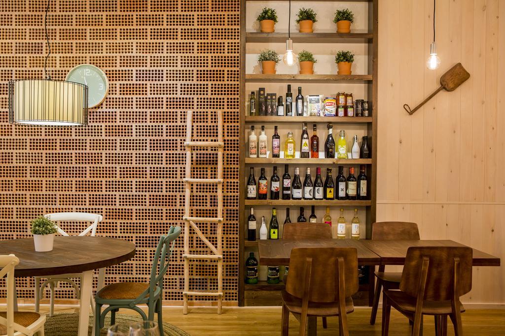 Hostal La Creu Mora d'Ebre Bagian luar foto